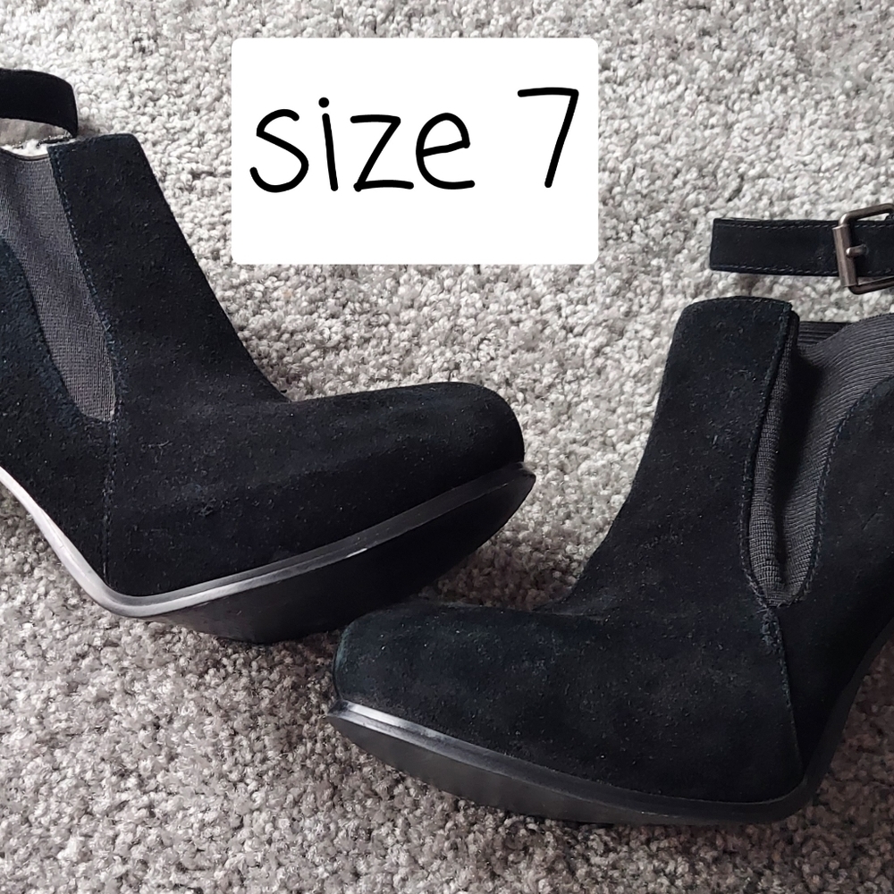 Nine west Booties